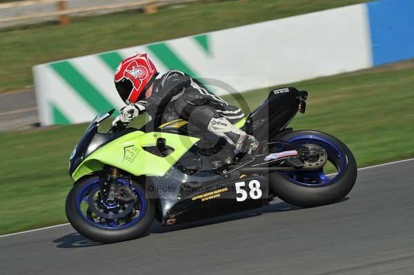 Motorcycle action photographs;Trackday digital images;donington;donington park leicestershire;donington photographs;event digital images;eventdigitalimages;no limits trackday;peter wileman photography;trackday;trackday photos