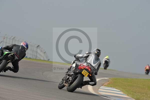 Motorcycle action photographs;Trackday digital images;donington;donington park leicestershire;donington photographs;event digital images;eventdigitalimages;no limits trackday;peter wileman photography;trackday;trackday photos