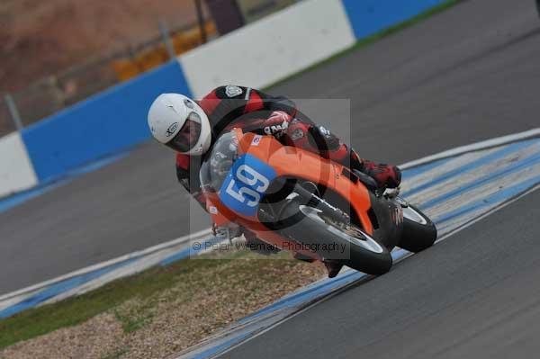 Motorcycle action photographs;Trackday digital images;donington;donington park leicestershire;donington photographs;event digital images;eventdigitalimages;no limits trackday;peter wileman photography;trackday;trackday photos