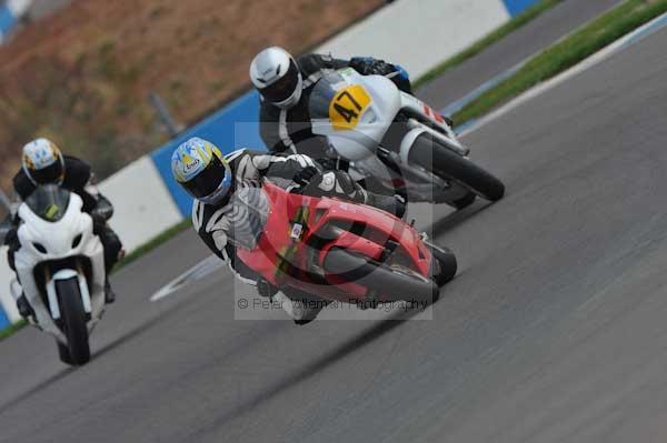 Motorcycle action photographs;Trackday digital images;donington;donington park leicestershire;donington photographs;event digital images;eventdigitalimages;no limits trackday;peter wileman photography;trackday;trackday photos