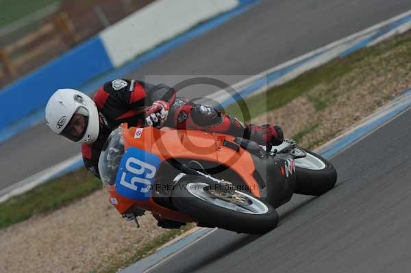 Motorcycle action photographs;Trackday digital images;donington;donington park leicestershire;donington photographs;event digital images;eventdigitalimages;no limits trackday;peter wileman photography;trackday;trackday photos