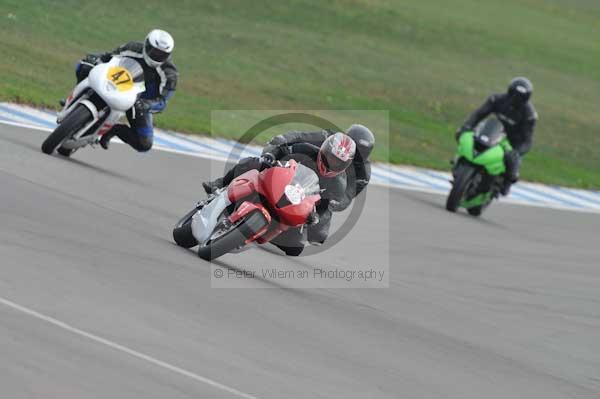 Motorcycle action photographs;Trackday digital images;donington;donington park leicestershire;donington photographs;event digital images;eventdigitalimages;no limits trackday;peter wileman photography;trackday;trackday photos