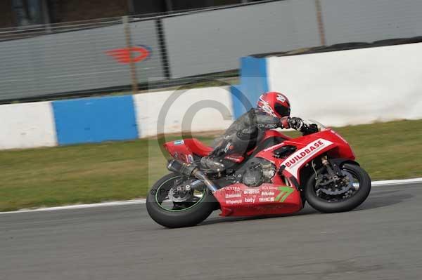 Motorcycle action photographs;Trackday digital images;donington;donington park leicestershire;donington photographs;event digital images;eventdigitalimages;no limits trackday;peter wileman photography;trackday;trackday photos