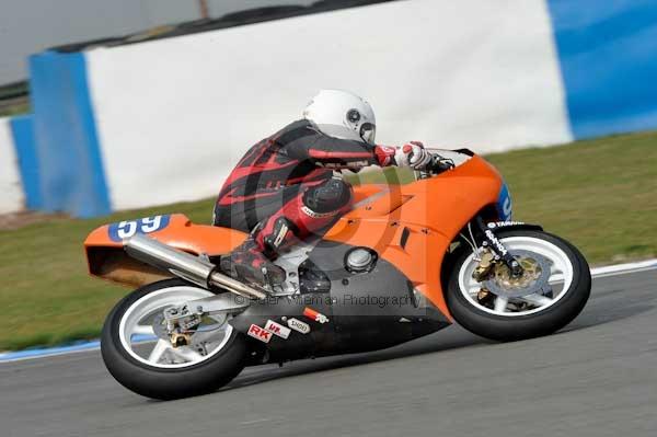 Motorcycle action photographs;Trackday digital images;donington;donington park leicestershire;donington photographs;event digital images;eventdigitalimages;no limits trackday;peter wileman photography;trackday;trackday photos