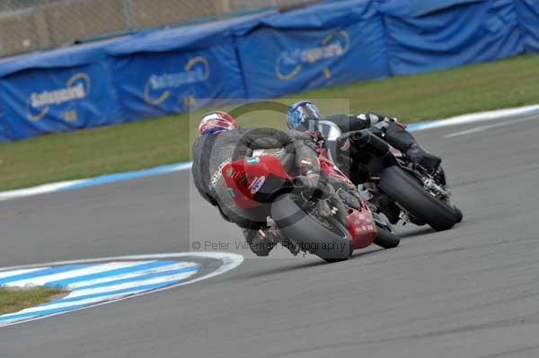 Motorcycle action photographs;Trackday digital images;donington;donington park leicestershire;donington photographs;event digital images;eventdigitalimages;no limits trackday;peter wileman photography;trackday;trackday photos