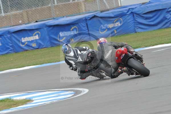 Motorcycle action photographs;Trackday digital images;donington;donington park leicestershire;donington photographs;event digital images;eventdigitalimages;no limits trackday;peter wileman photography;trackday;trackday photos