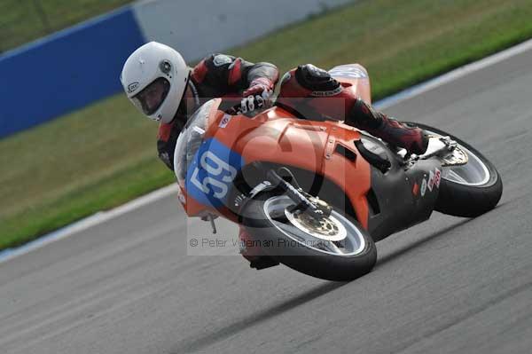 Motorcycle action photographs;Trackday digital images;donington;donington park leicestershire;donington photographs;event digital images;eventdigitalimages;no limits trackday;peter wileman photography;trackday;trackday photos