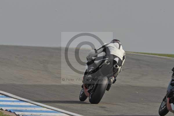 Motorcycle action photographs;Trackday digital images;donington;donington park leicestershire;donington photographs;event digital images;eventdigitalimages;no limits trackday;peter wileman photography;trackday;trackday photos