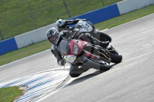 Motorcycle action photographs;Trackday digital images;donington;donington park leicestershire;donington photographs;event digital images;eventdigitalimages;no limits trackday;peter wileman photography;trackday;trackday photos