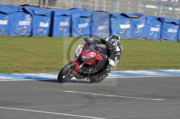Motorcycle action photographs;Trackday digital images;donington;donington park leicestershire;donington photographs;event digital images;eventdigitalimages;no limits trackday;peter wileman photography;trackday;trackday photos