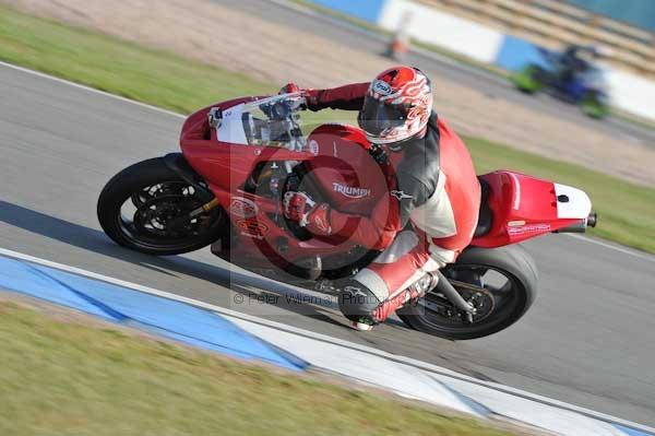 Motorcycle action photographs;Trackday digital images;donington;donington park leicestershire;donington photographs;event digital images;eventdigitalimages;no limits trackday;peter wileman photography;trackday;trackday photos