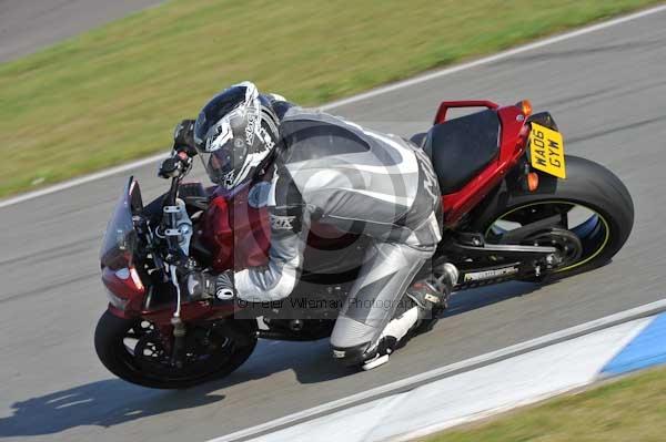 Motorcycle action photographs;Trackday digital images;donington;donington park leicestershire;donington photographs;event digital images;eventdigitalimages;no limits trackday;peter wileman photography;trackday;trackday photos
