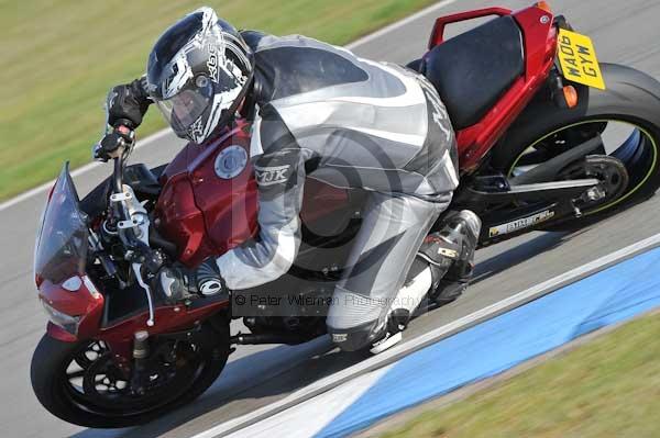Motorcycle action photographs;Trackday digital images;donington;donington park leicestershire;donington photographs;event digital images;eventdigitalimages;no limits trackday;peter wileman photography;trackday;trackday photos