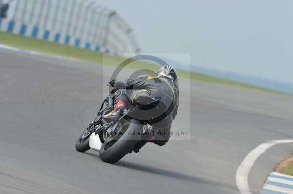 Motorcycle action photographs;Trackday digital images;donington;donington park leicestershire;donington photographs;event digital images;eventdigitalimages;no limits trackday;peter wileman photography;trackday;trackday photos