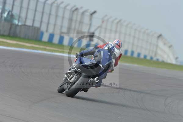 Motorcycle action photographs;Trackday digital images;donington;donington park leicestershire;donington photographs;event digital images;eventdigitalimages;no limits trackday;peter wileman photography;trackday;trackday photos