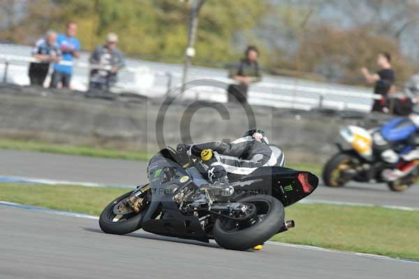 Motorcycle action photographs;Trackday digital images;donington;donington park leicestershire;donington photographs;event digital images;eventdigitalimages;no limits trackday;peter wileman photography;trackday;trackday photos