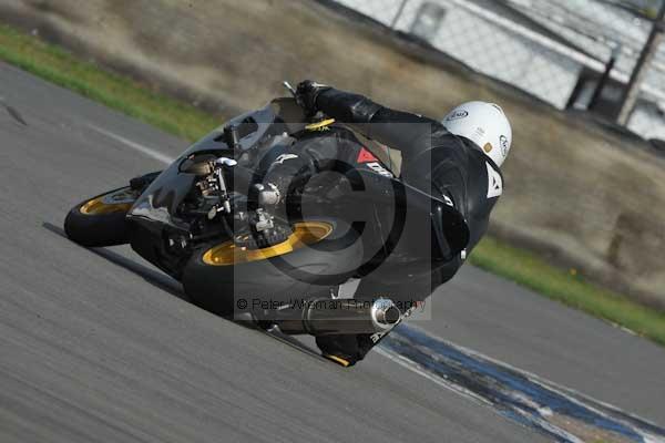 Motorcycle action photographs;Trackday digital images;donington;donington park leicestershire;donington photographs;event digital images;eventdigitalimages;no limits trackday;peter wileman photography;trackday;trackday photos