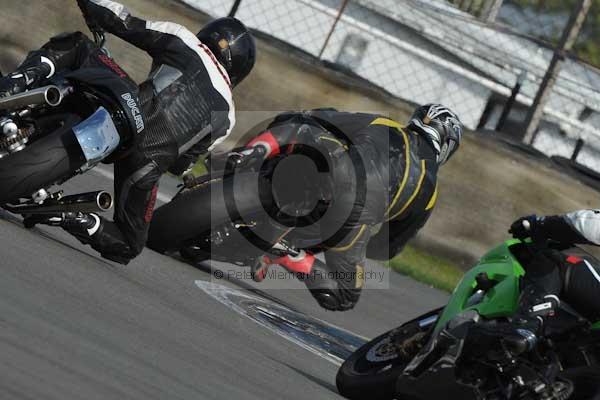 Motorcycle action photographs;Trackday digital images;donington;donington park leicestershire;donington photographs;event digital images;eventdigitalimages;no limits trackday;peter wileman photography;trackday;trackday photos