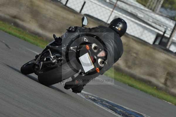 Motorcycle action photographs;Trackday digital images;donington;donington park leicestershire;donington photographs;event digital images;eventdigitalimages;no limits trackday;peter wileman photography;trackday;trackday photos
