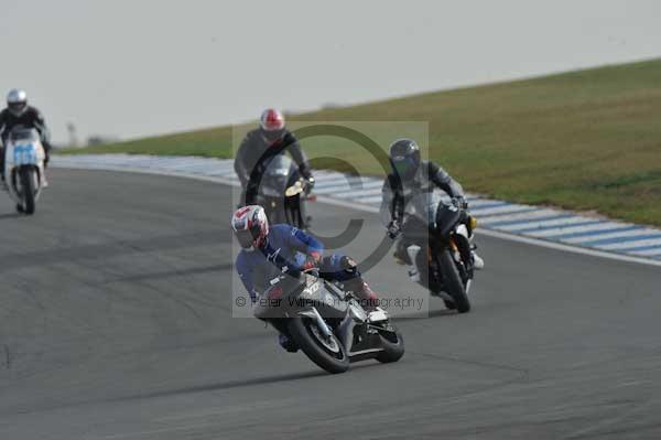 Motorcycle action photographs;Trackday digital images;donington;donington park leicestershire;donington photographs;event digital images;eventdigitalimages;no limits trackday;peter wileman photography;trackday;trackday photos