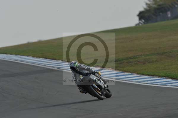 Motorcycle action photographs;Trackday digital images;donington;donington park leicestershire;donington photographs;event digital images;eventdigitalimages;no limits trackday;peter wileman photography;trackday;trackday photos