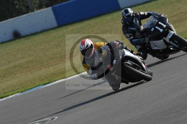 Motorcycle action photographs;Trackday digital images;donington;donington park leicestershire;donington photographs;event digital images;eventdigitalimages;no limits trackday;peter wileman photography;trackday;trackday photos