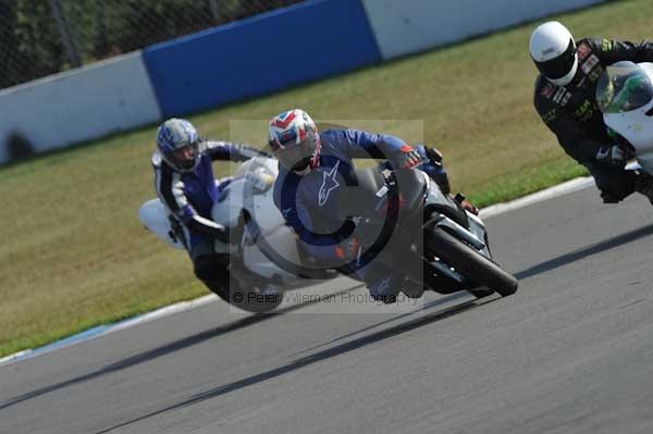 Motorcycle action photographs;Trackday digital images;donington;donington park leicestershire;donington photographs;event digital images;eventdigitalimages;no limits trackday;peter wileman photography;trackday;trackday photos