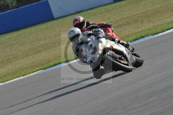 Motorcycle action photographs;Trackday digital images;donington;donington park leicestershire;donington photographs;event digital images;eventdigitalimages;no limits trackday;peter wileman photography;trackday;trackday photos