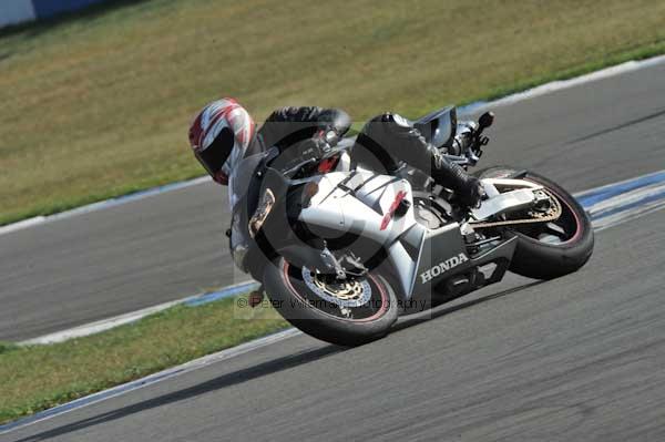 Motorcycle action photographs;Trackday digital images;donington;donington park leicestershire;donington photographs;event digital images;eventdigitalimages;no limits trackday;peter wileman photography;trackday;trackday photos