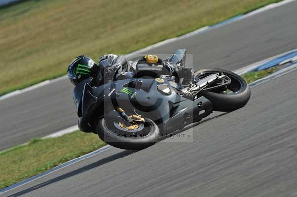 Motorcycle action photographs;Trackday digital images;donington;donington park leicestershire;donington photographs;event digital images;eventdigitalimages;no limits trackday;peter wileman photography;trackday;trackday photos