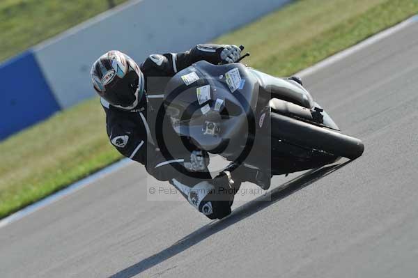 Motorcycle action photographs;Trackday digital images;donington;donington park leicestershire;donington photographs;event digital images;eventdigitalimages;no limits trackday;peter wileman photography;trackday;trackday photos
