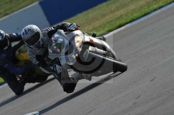 Motorcycle action photographs;Trackday digital images;donington;donington park leicestershire;donington photographs;event digital images;eventdigitalimages;no limits trackday;peter wileman photography;trackday;trackday photos