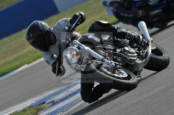 Motorcycle action photographs;Trackday digital images;donington;donington park leicestershire;donington photographs;event digital images;eventdigitalimages;no limits trackday;peter wileman photography;trackday;trackday photos