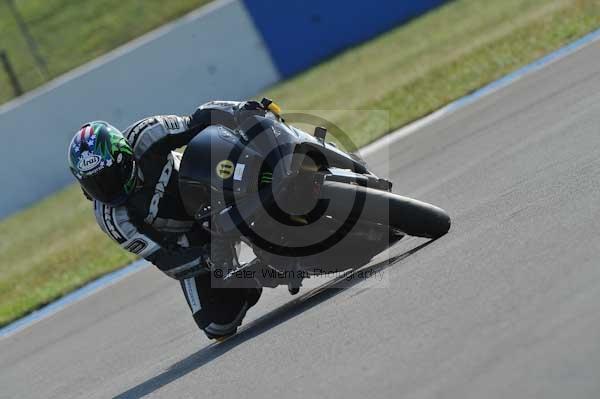 Motorcycle action photographs;Trackday digital images;donington;donington park leicestershire;donington photographs;event digital images;eventdigitalimages;no limits trackday;peter wileman photography;trackday;trackday photos