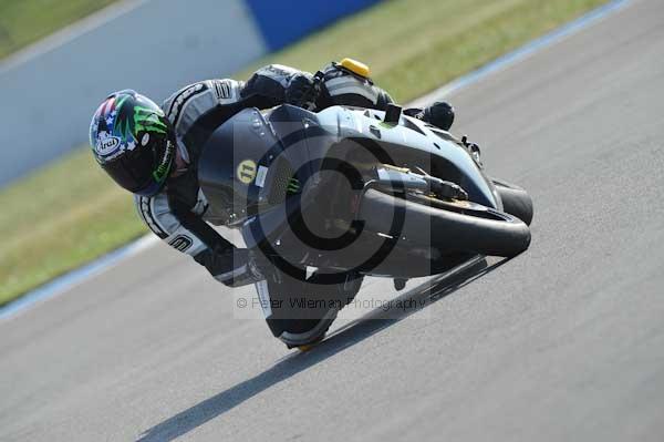 Motorcycle action photographs;Trackday digital images;donington;donington park leicestershire;donington photographs;event digital images;eventdigitalimages;no limits trackday;peter wileman photography;trackday;trackday photos