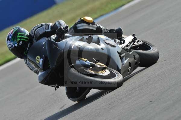 Motorcycle action photographs;Trackday digital images;donington;donington park leicestershire;donington photographs;event digital images;eventdigitalimages;no limits trackday;peter wileman photography;trackday;trackday photos