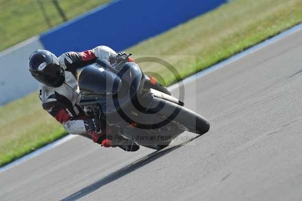 Motorcycle action photographs;Trackday digital images;donington;donington park leicestershire;donington photographs;event digital images;eventdigitalimages;no limits trackday;peter wileman photography;trackday;trackday photos