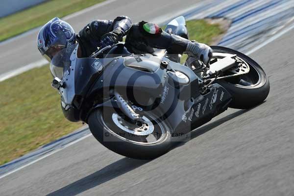 Motorcycle action photographs;Trackday digital images;donington;donington park leicestershire;donington photographs;event digital images;eventdigitalimages;no limits trackday;peter wileman photography;trackday;trackday photos