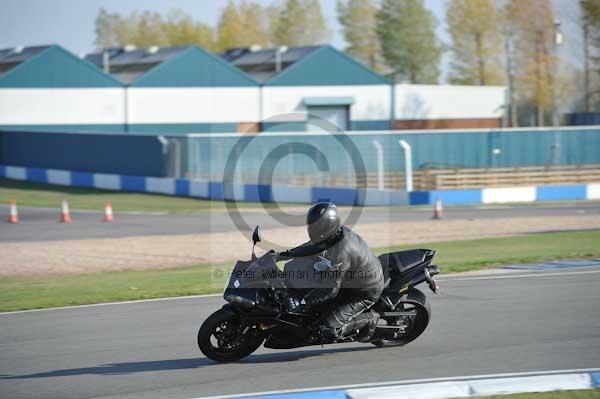 Motorcycle action photographs;Trackday digital images;donington;donington park leicestershire;donington photographs;event digital images;eventdigitalimages;no limits trackday;peter wileman photography;trackday;trackday photos