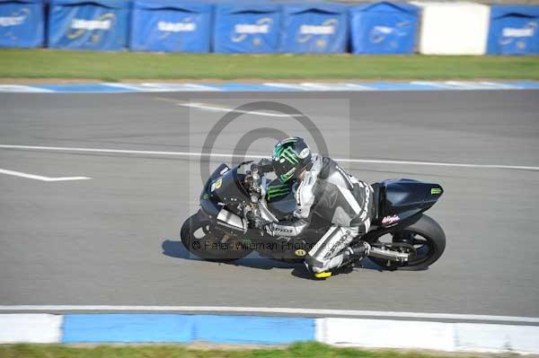 Motorcycle action photographs;Trackday digital images;donington;donington park leicestershire;donington photographs;event digital images;eventdigitalimages;no limits trackday;peter wileman photography;trackday;trackday photos