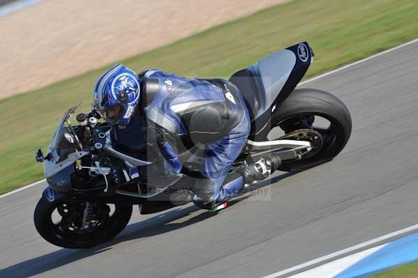Motorcycle action photographs;Trackday digital images;donington;donington park leicestershire;donington photographs;event digital images;eventdigitalimages;no limits trackday;peter wileman photography;trackday;trackday photos