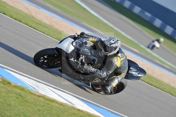 Motorcycle action photographs;Trackday digital images;donington;donington park leicestershire;donington photographs;event digital images;eventdigitalimages;no limits trackday;peter wileman photography;trackday;trackday photos