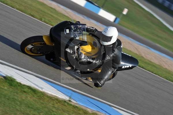 Motorcycle action photographs;Trackday digital images;donington;donington park leicestershire;donington photographs;event digital images;eventdigitalimages;no limits trackday;peter wileman photography;trackday;trackday photos