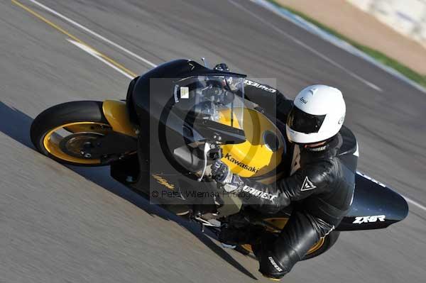 Motorcycle action photographs;Trackday digital images;donington;donington park leicestershire;donington photographs;event digital images;eventdigitalimages;no limits trackday;peter wileman photography;trackday;trackday photos