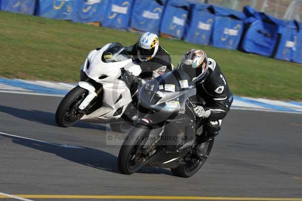 Motorcycle action photographs;Trackday digital images;donington;donington park leicestershire;donington photographs;event digital images;eventdigitalimages;no limits trackday;peter wileman photography;trackday;trackday photos