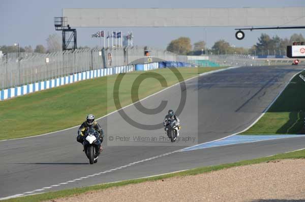 Motorcycle action photographs;Trackday digital images;donington;donington park leicestershire;donington photographs;event digital images;eventdigitalimages;no limits trackday;peter wileman photography;trackday;trackday photos