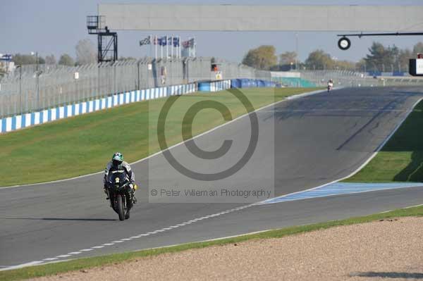 Motorcycle action photographs;Trackday digital images;donington;donington park leicestershire;donington photographs;event digital images;eventdigitalimages;no limits trackday;peter wileman photography;trackday;trackday photos