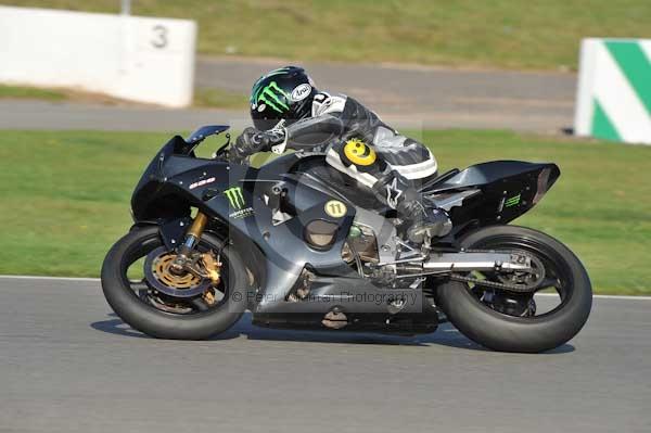Motorcycle action photographs;Trackday digital images;donington;donington park leicestershire;donington photographs;event digital images;eventdigitalimages;no limits trackday;peter wileman photography;trackday;trackday photos