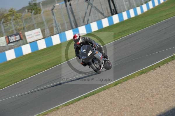 Motorcycle action photographs;Trackday digital images;donington;donington park leicestershire;donington photographs;event digital images;eventdigitalimages;no limits trackday;peter wileman photography;trackday;trackday photos