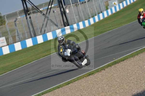 Motorcycle action photographs;Trackday digital images;donington;donington park leicestershire;donington photographs;event digital images;eventdigitalimages;no limits trackday;peter wileman photography;trackday;trackday photos